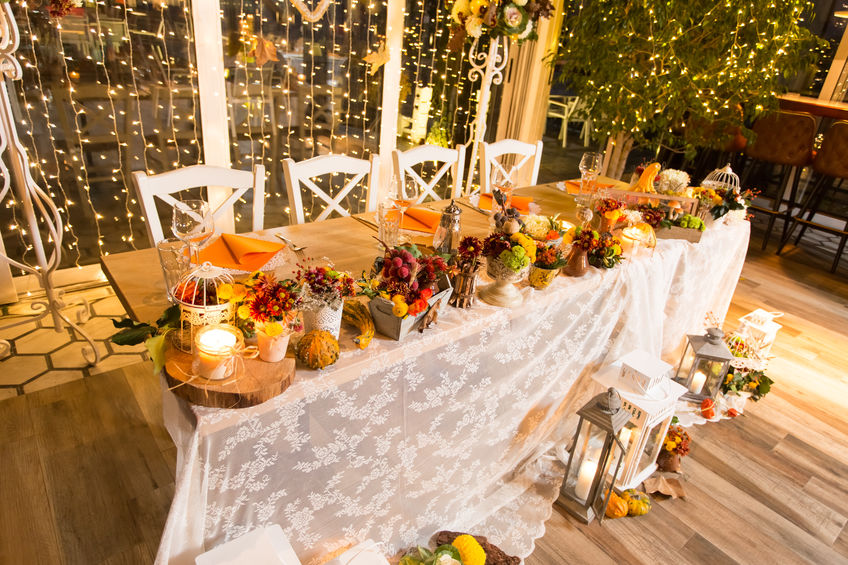 fall catered wedding table with fall colors decor